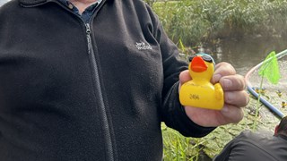 Wijkvereniging-Groeneweg-in-Schagen-start-nieuw-seizoen-badeendjesrace-07